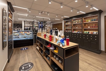 delta hotels by marriott grand okanagan resort