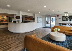 Days Inn By Wyndham Kelowna,Kelowna>>British Columbia,3 star