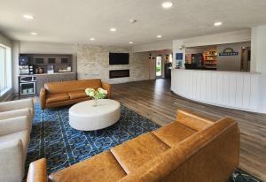 Days Inn By Wyndham Kelowna,Kelowna>>British Columbia,3 star