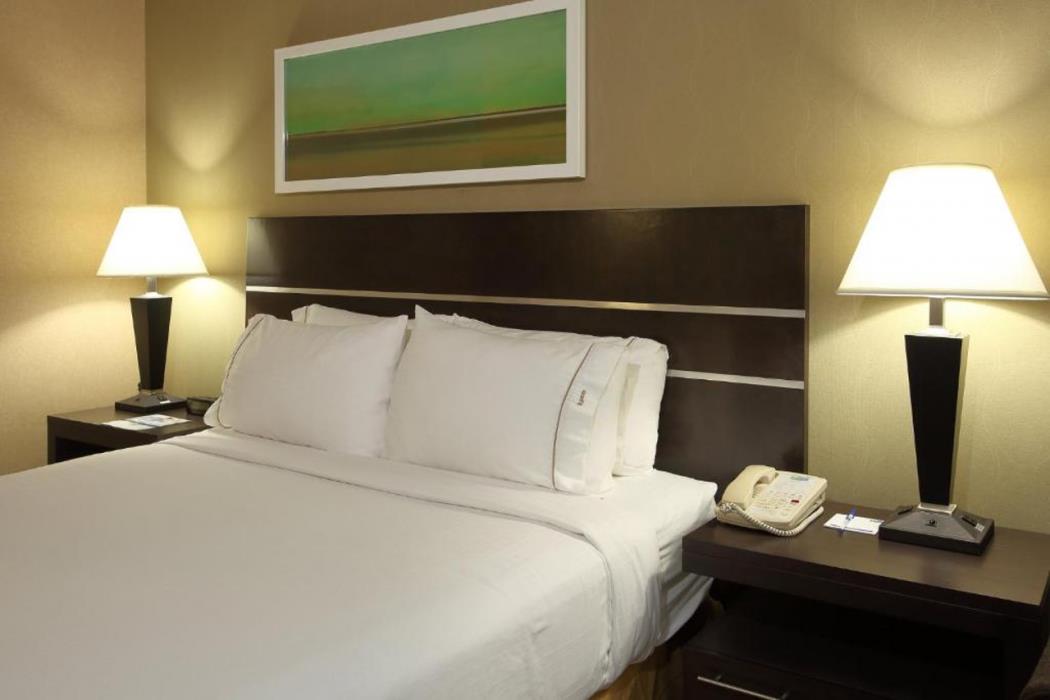 holiday inn express and suites vernon by ihg