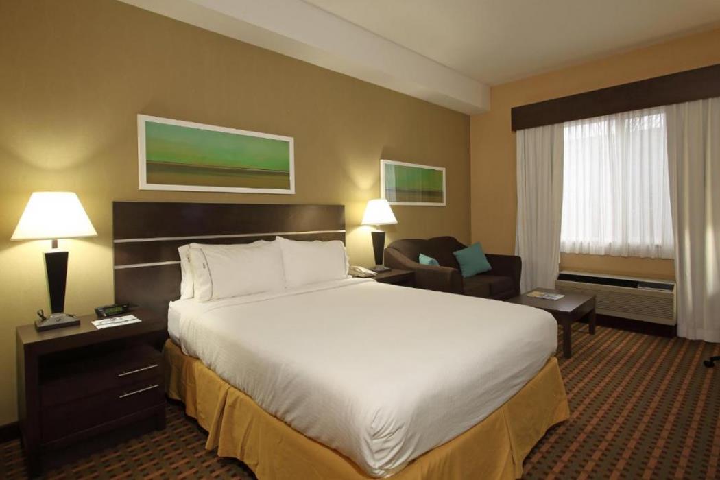 holiday inn express and suites vernon by ihg