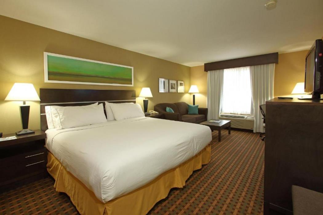 holiday inn express and suites vernon by ihg