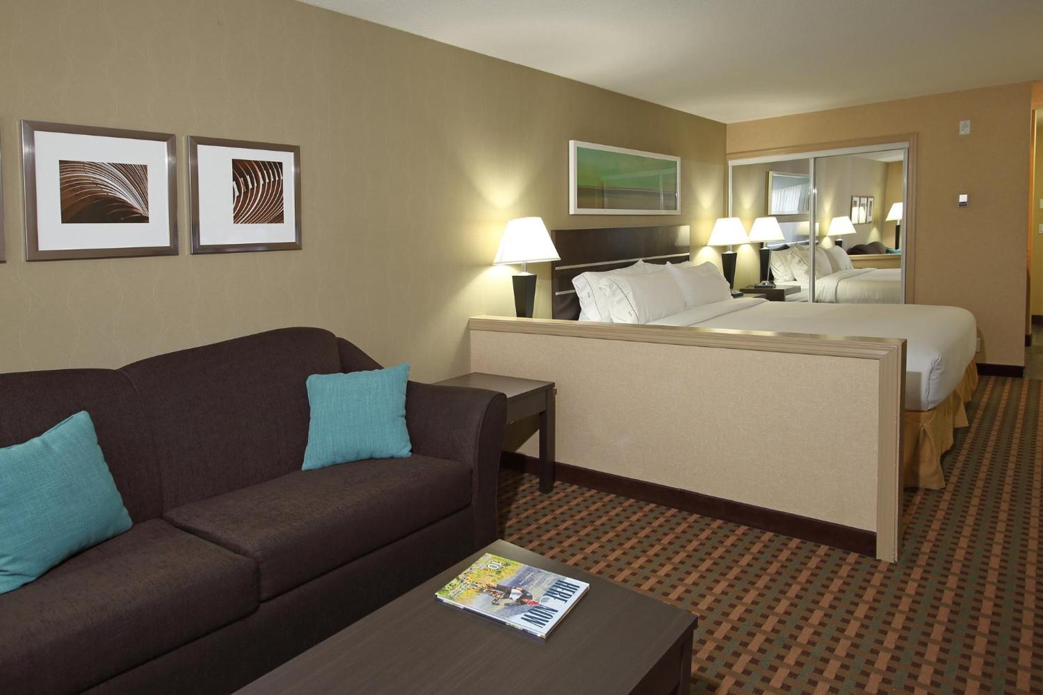 holiday inn express and suites vernon by ihg