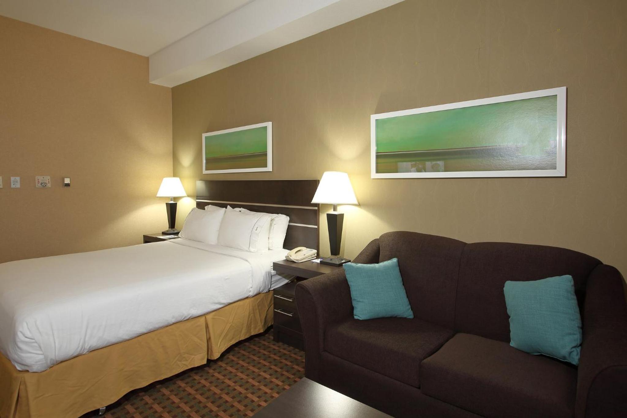 holiday inn express and suites vernon by ihg