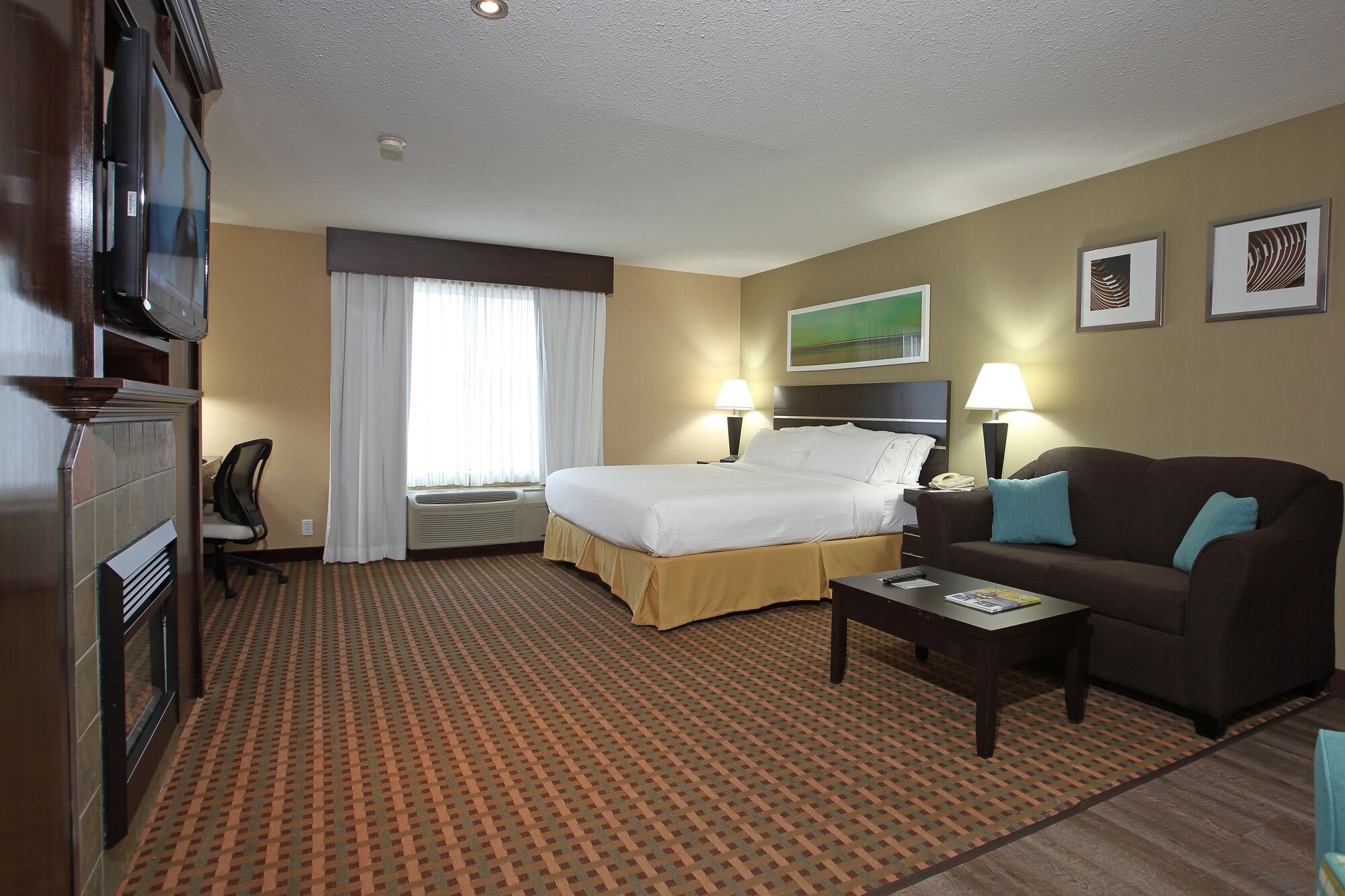 holiday inn express and suites vernon by ihg