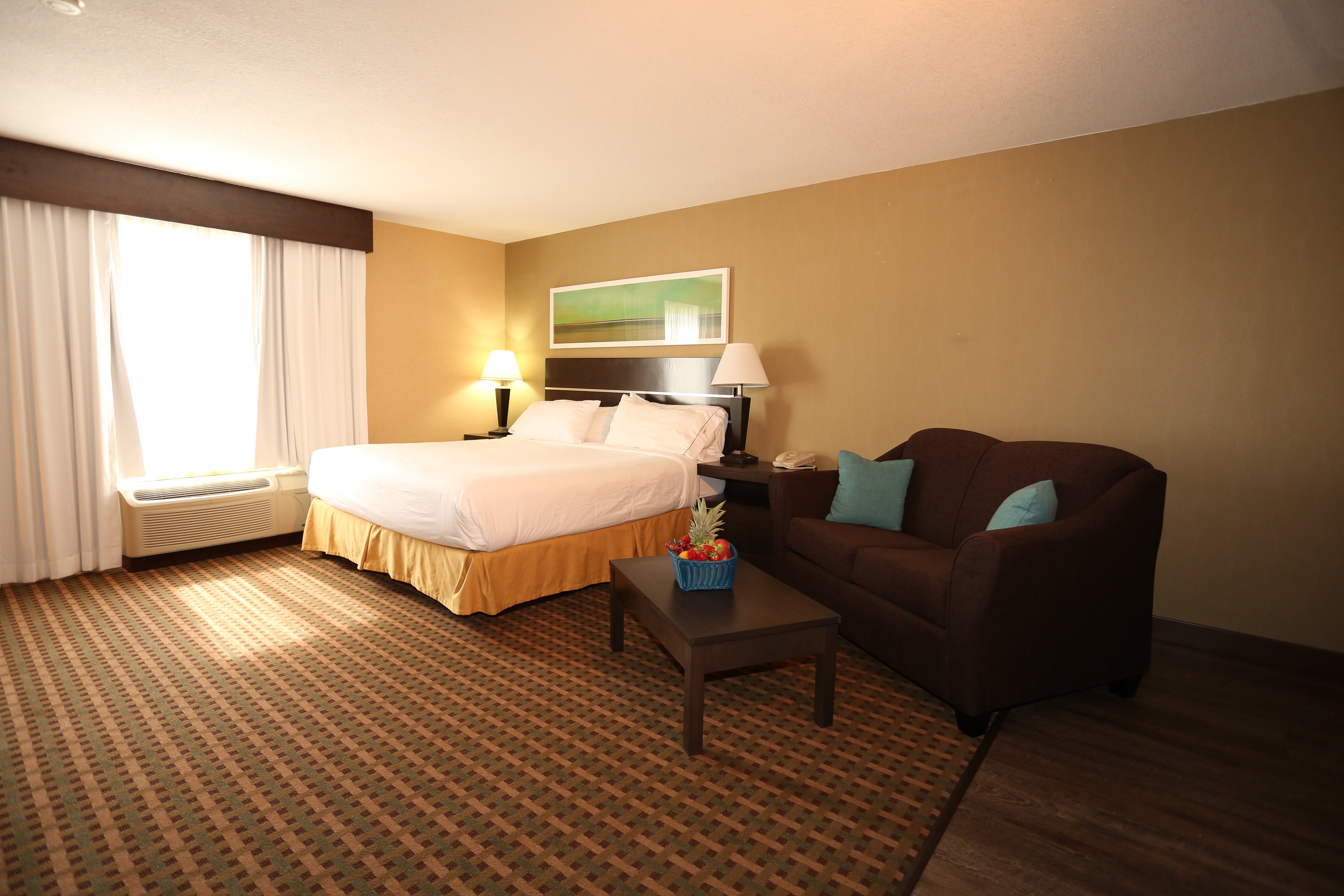 holiday inn express and suites vernon by ihg