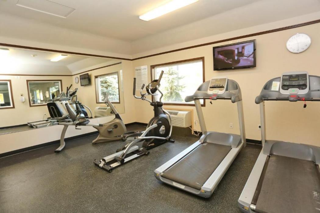 holiday inn express and suites vernon by ihg