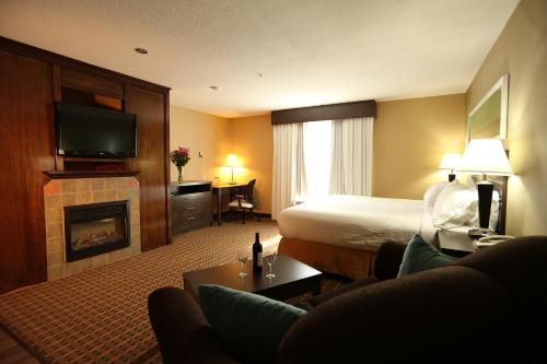 holiday inn express and suites vernon by ihg