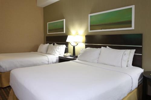 holiday inn express and suites vernon by ihg