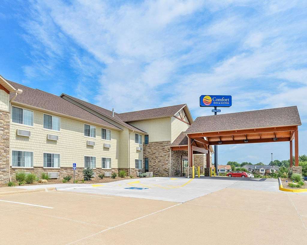 Comfort Inn & Suites Riverview Near Davenport And I-80