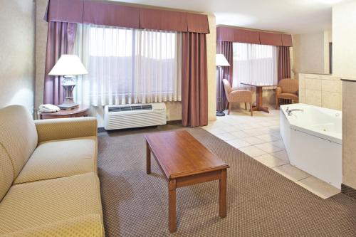 holiday inn express hotel and suites barstow outlet center by ihg
