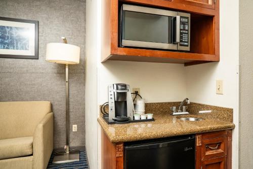 holiday inn express hotel and suites barstow outlet center by ihg