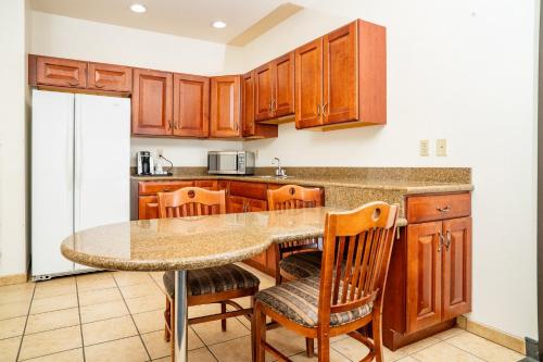 holiday inn express hotel and suites barstow outlet center by ihg