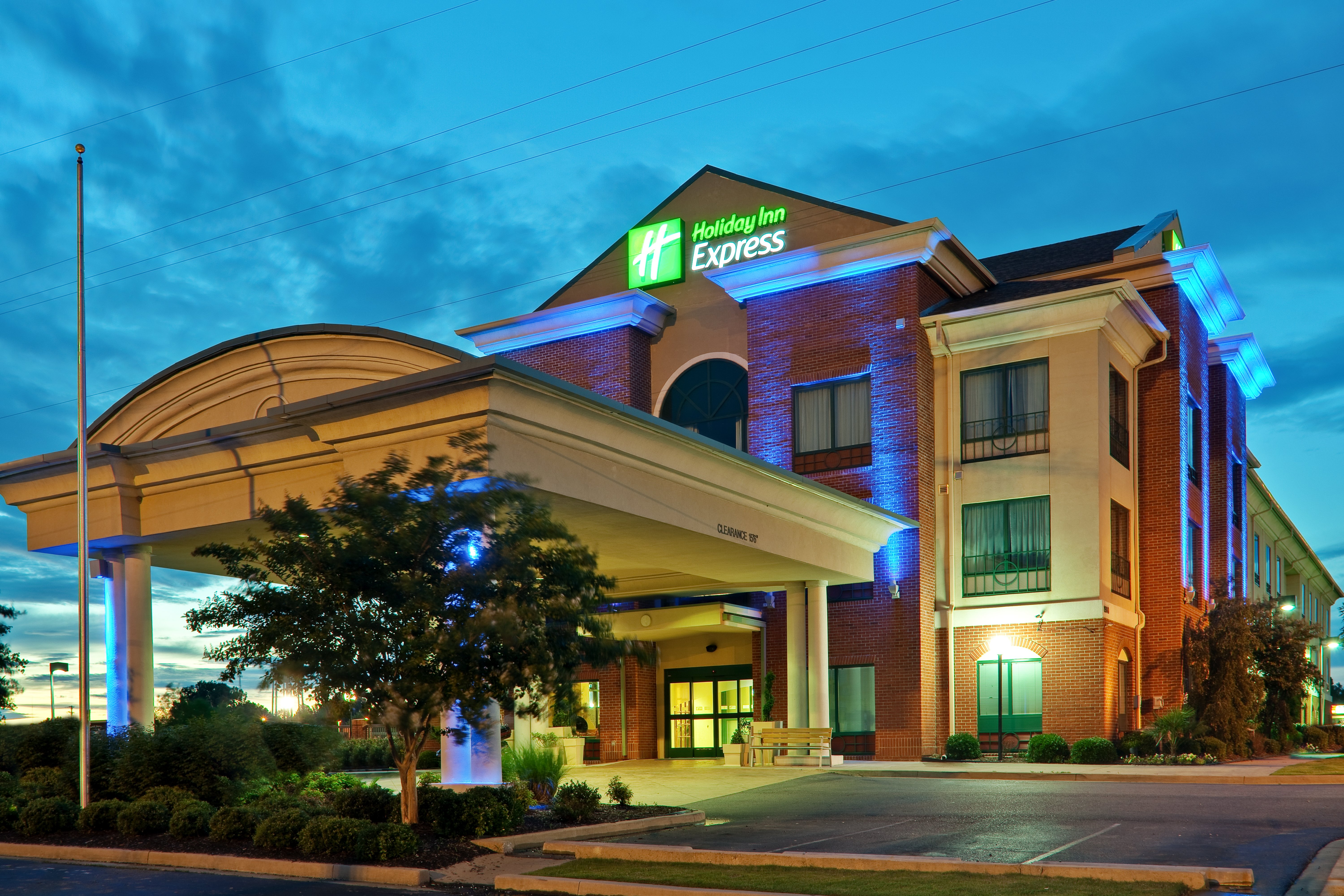 holiday inn express and suites olive branch by ihg