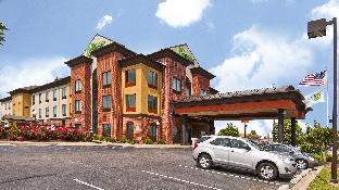holiday inn express and suites olive branch by ihg