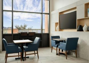 holiday inn express and suites olive branch by ihg