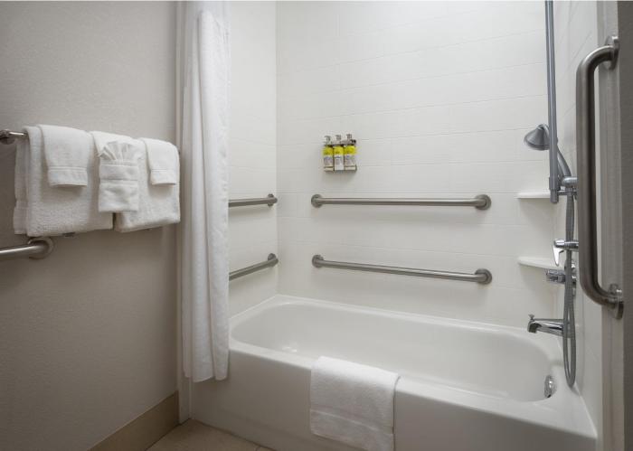 holiday inn express and suites olive branch by ihg