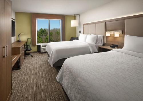 holiday inn express and suites olive branch by ihg