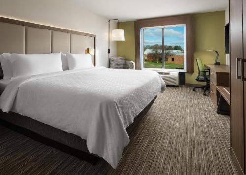 holiday inn express and suites olive branch by ihg