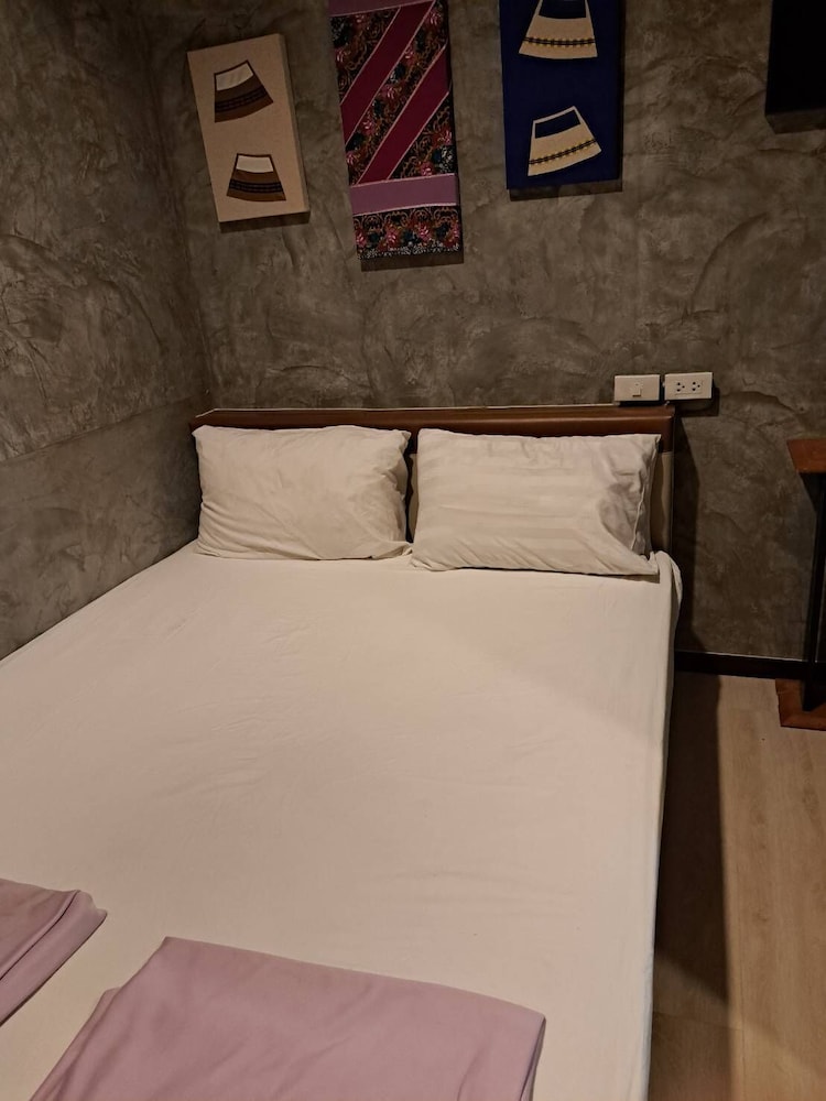 atroom hotel