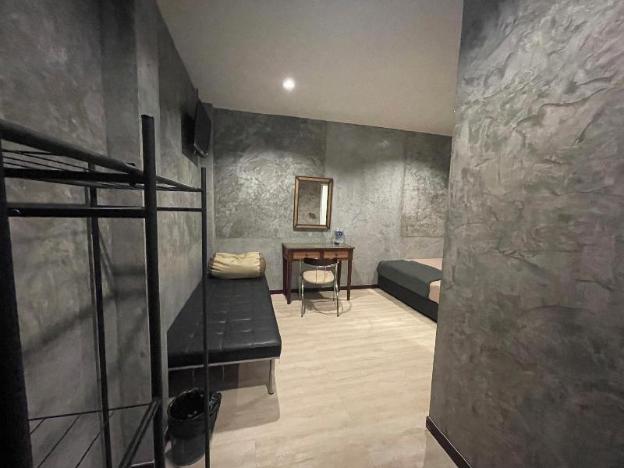 atroom hotel