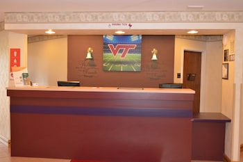 econo lodge christiansburg blacksburg i 81