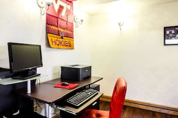 econo lodge christiansburg blacksburg i 81