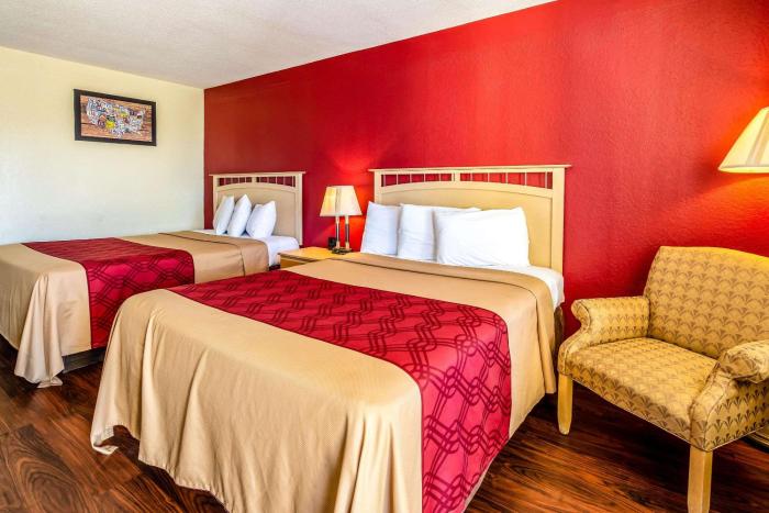 econo lodge christiansburg blacksburg i 81