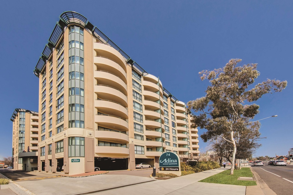 adina serviced apartments canberra james court