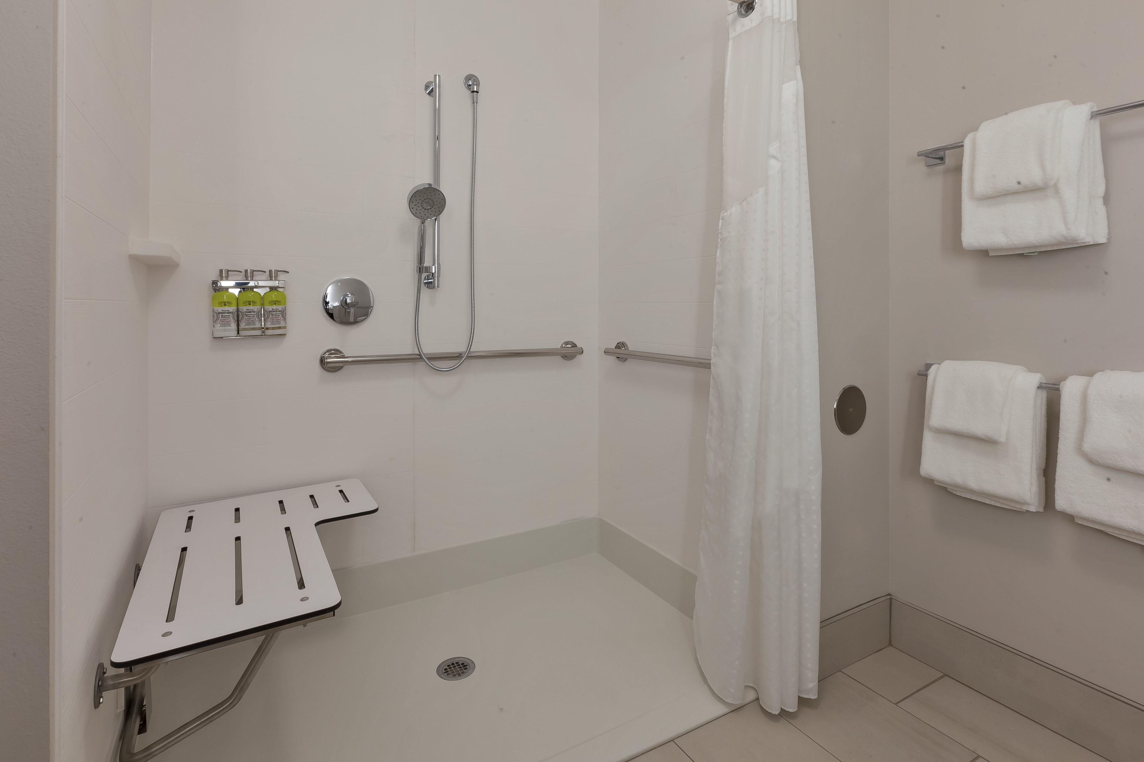 holiday inn express and suites eau claire west i 94
