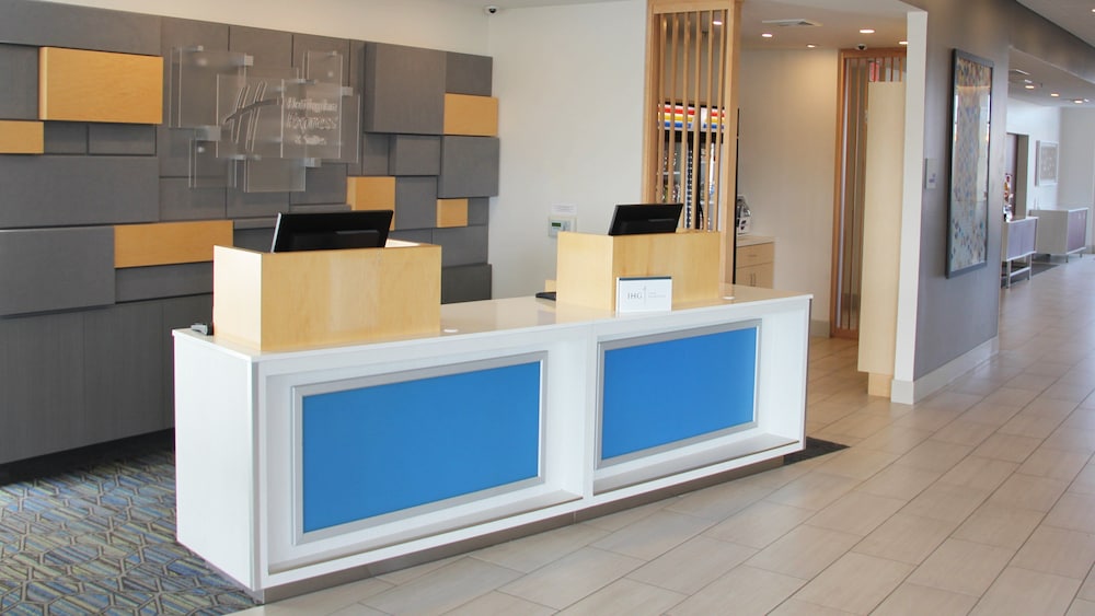 holiday inn express and suites eau claire west i 94