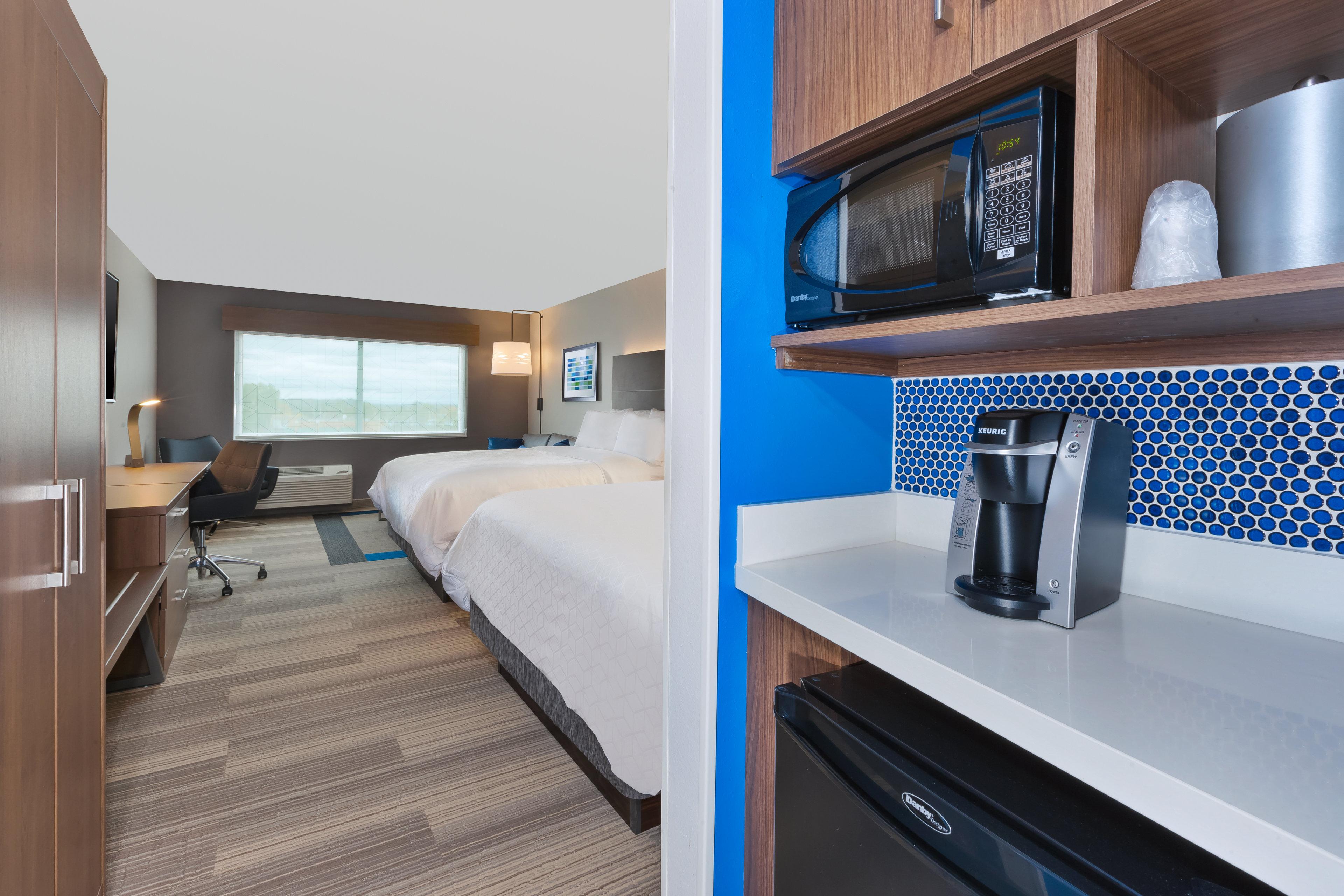 holiday inn express and suites eau claire west i 94