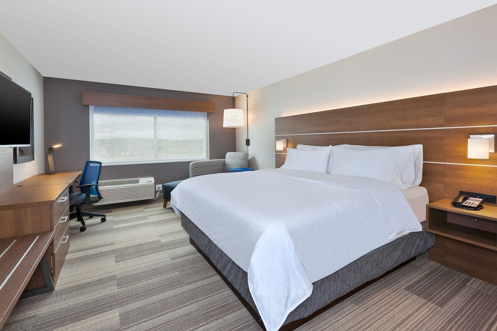 holiday inn express and suites eau claire west i 94