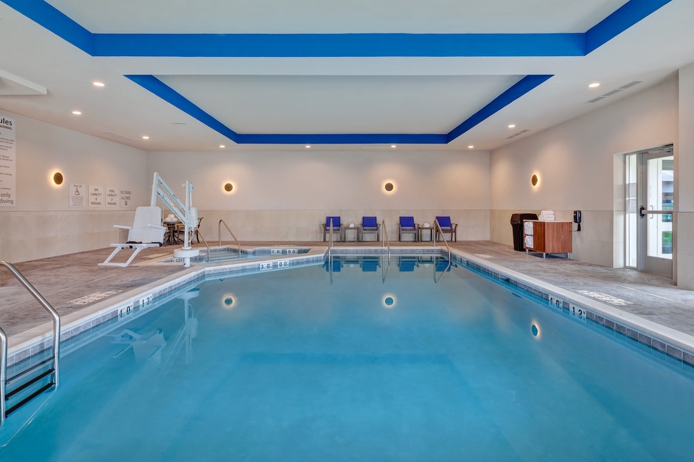 holiday inn express and suites eau claire west i 94