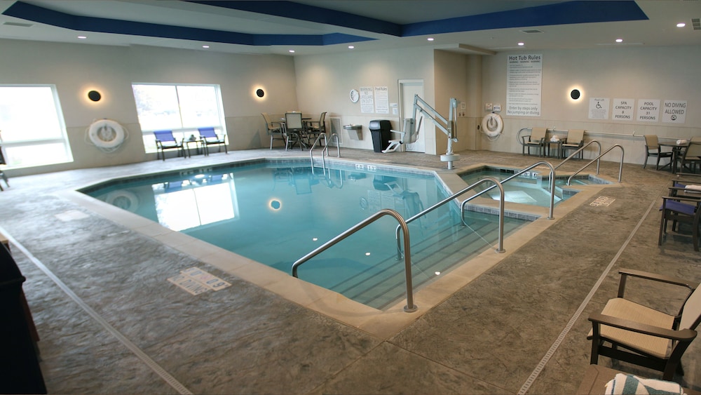 holiday inn express and suites eau claire west i 94