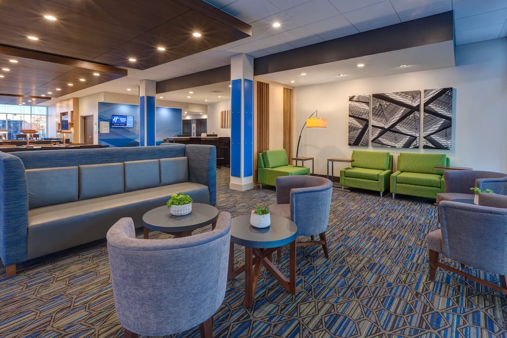 holiday inn express and suites eau claire west i 94