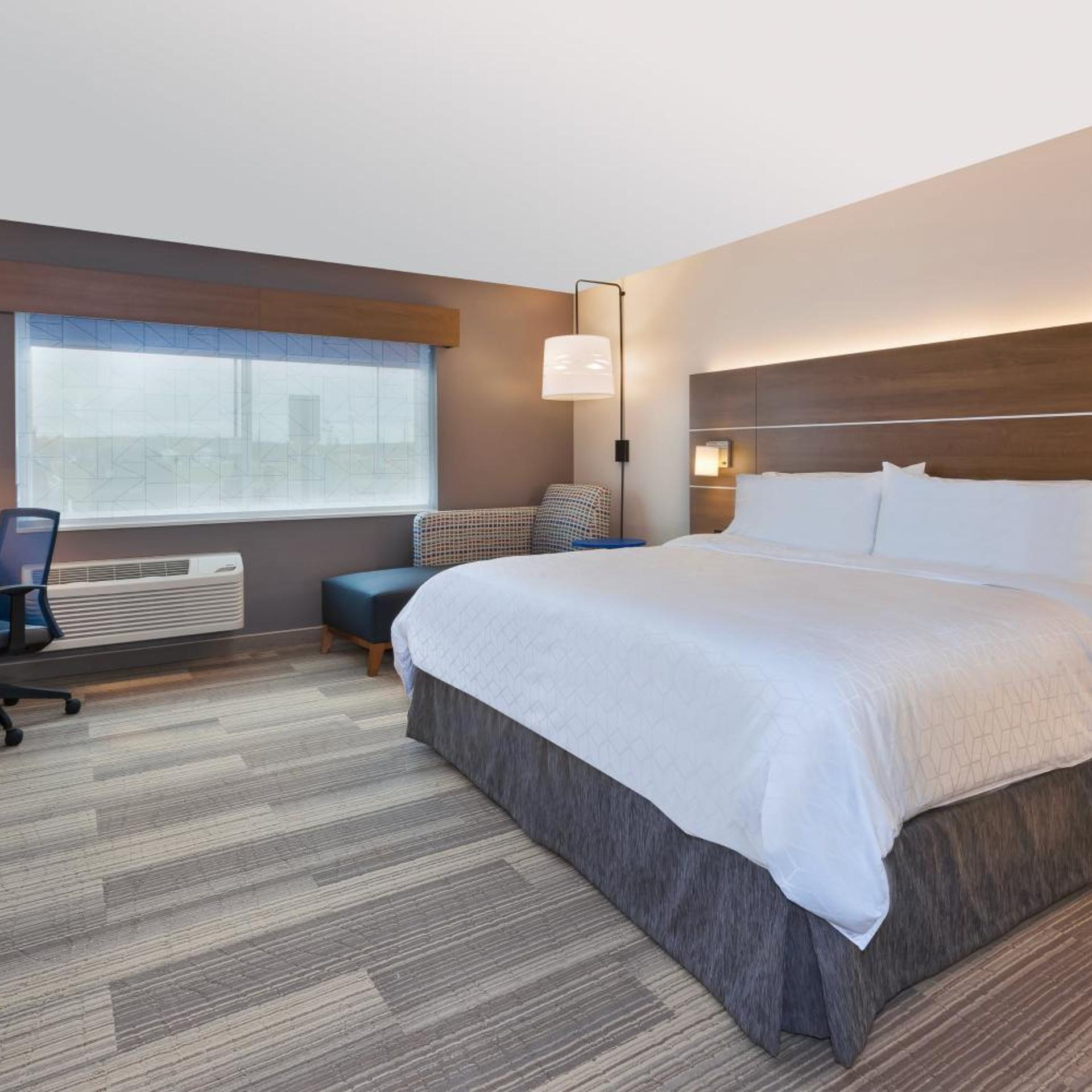 holiday inn express and suites eau claire west i 94