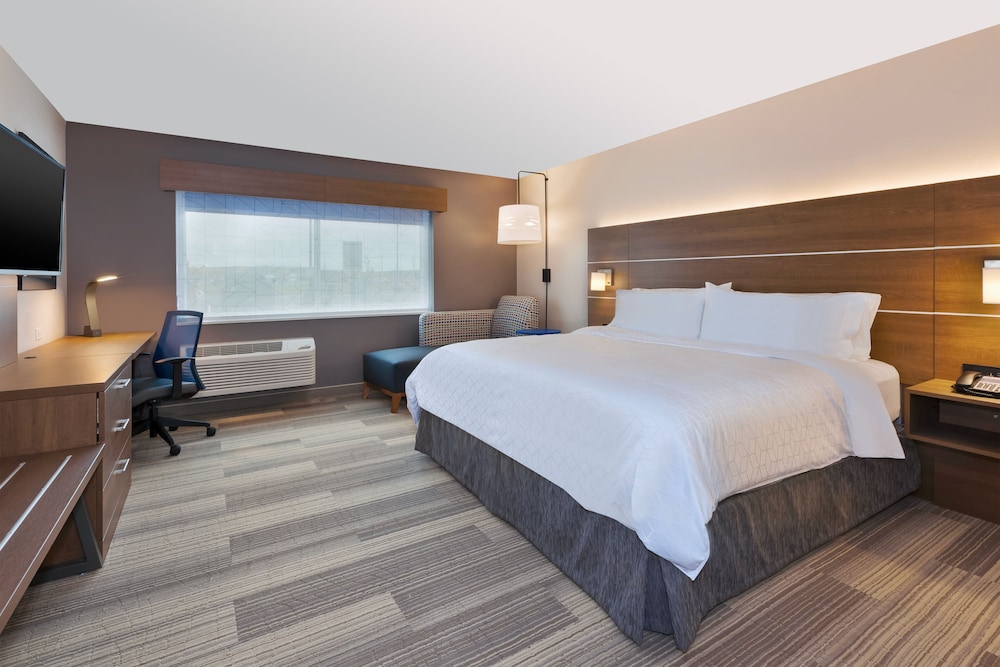 holiday inn express and suites eau claire west i 94