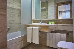 hotel silken alfonso x