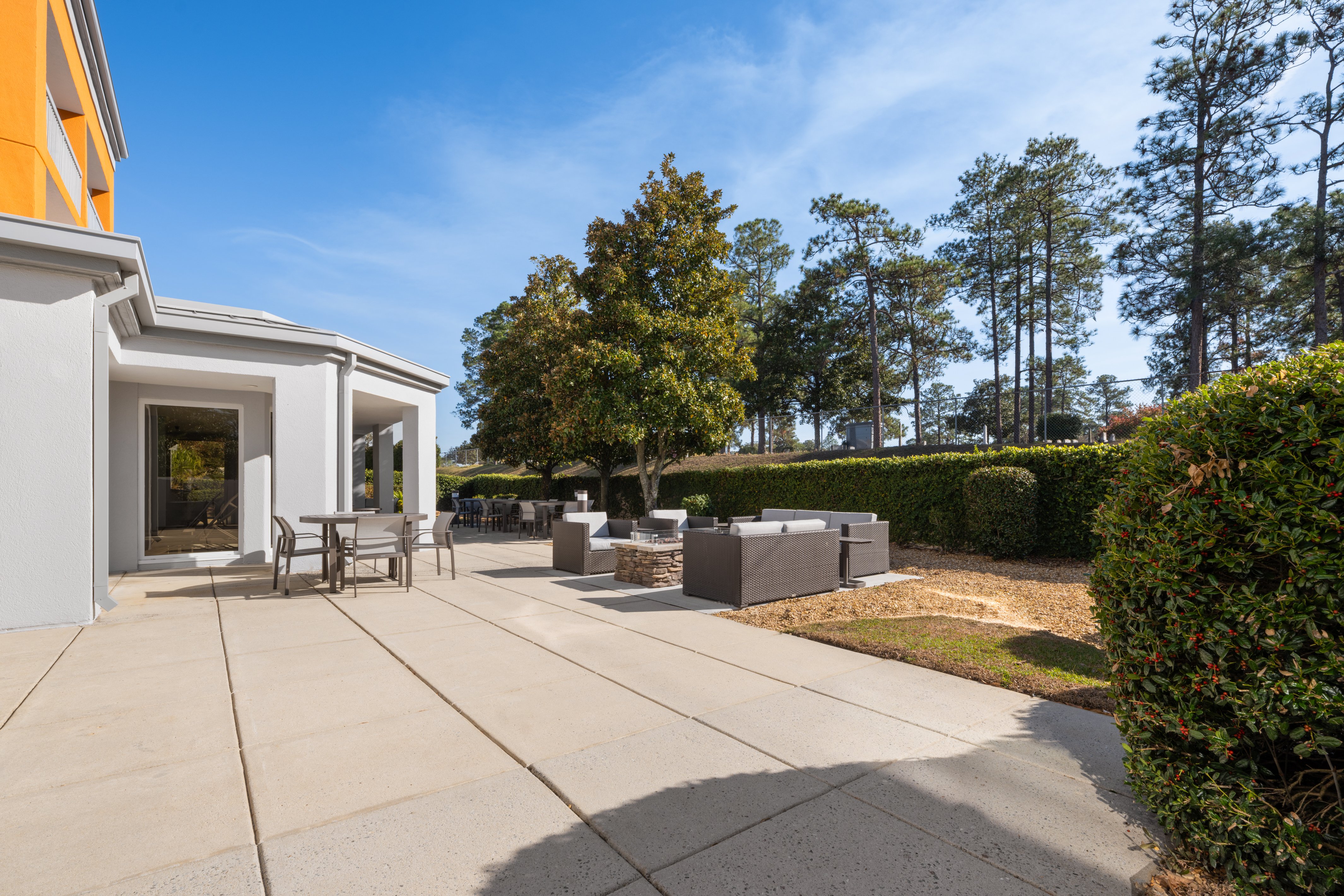 holiday inn express tifton by ihg