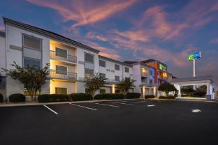 holiday inn express tifton by ihg
