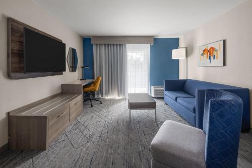 holiday inn express tifton by ihg