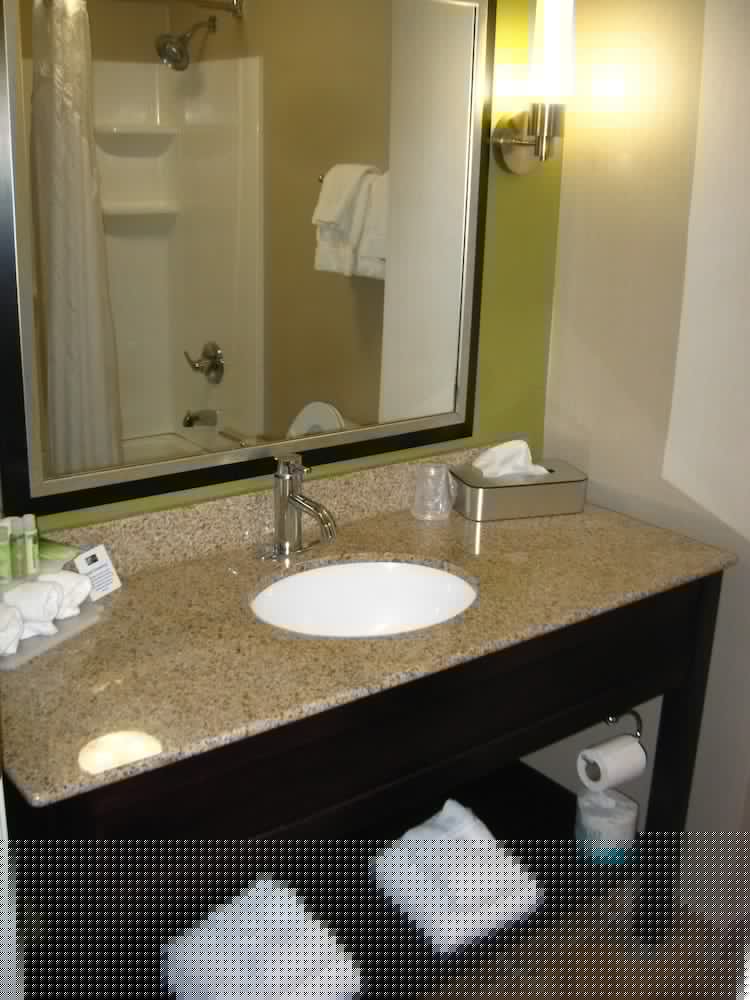 holiday inn express and suites north lima by ihg