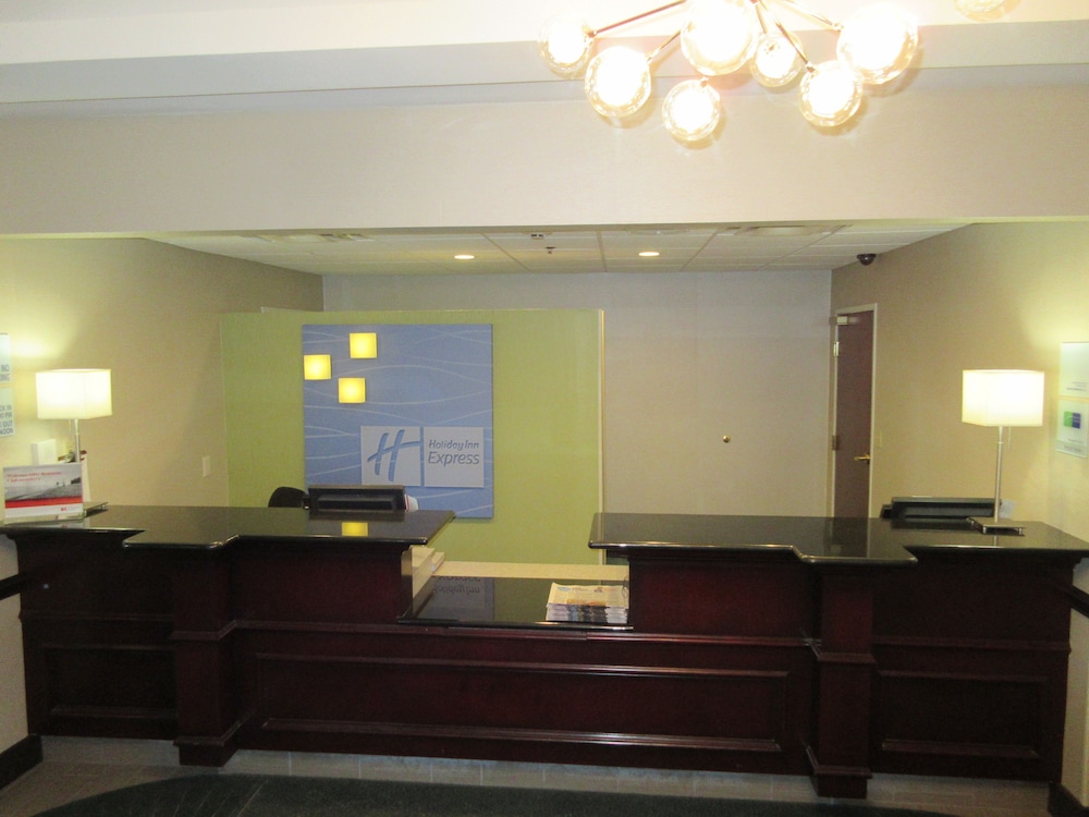 holiday inn express and suites north lima by ihg