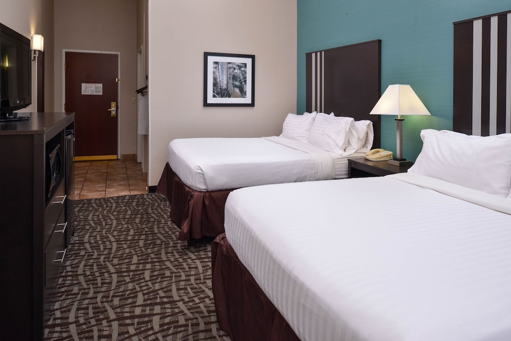 holiday inn express and suites north lima by ihg