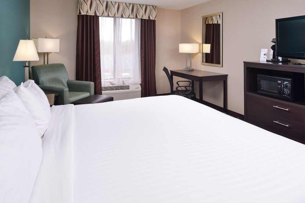 holiday inn express and suites north lima by ihg