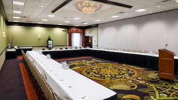 holiday inn youngstown south by ihg