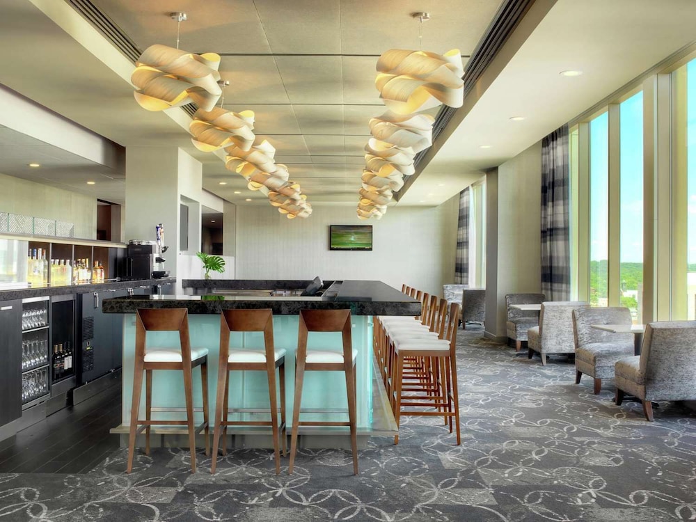 doubletree by hilton cedar rapids convention complex