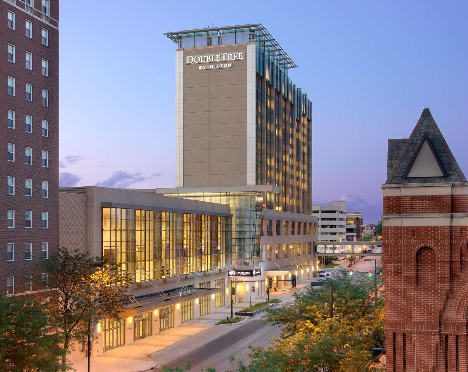 doubletree by hilton cedar rapids convention complex