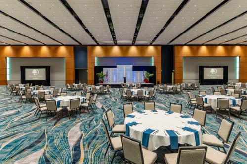 doubletree by hilton cedar rapids convention complex